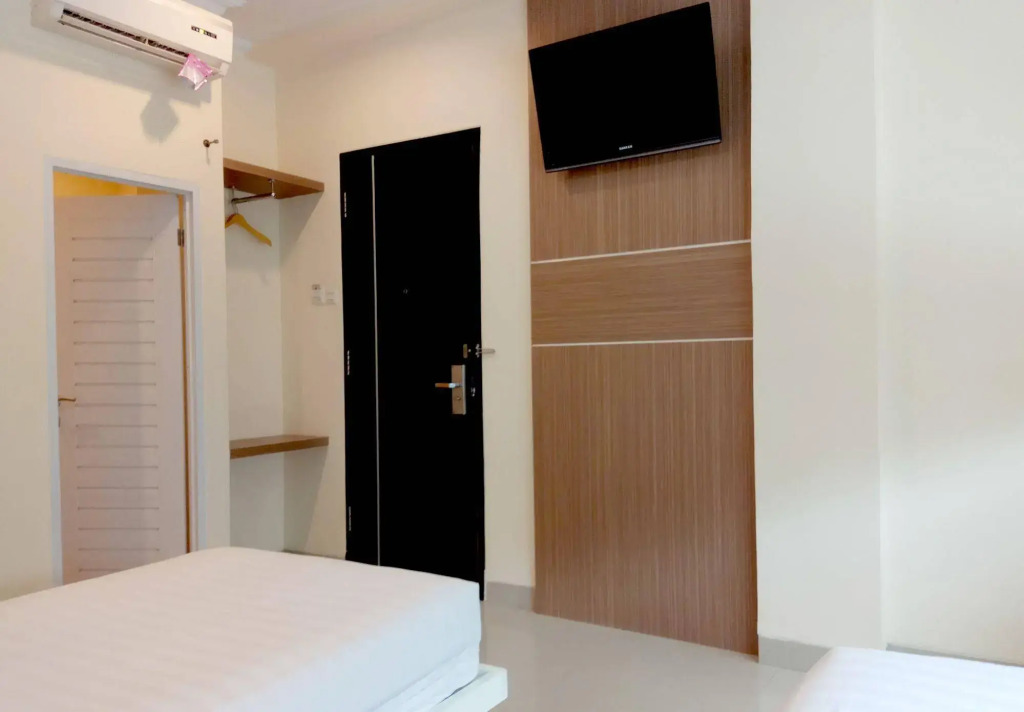 RedDoorz Plus @ Grand Pacifik Hotel Makassar
