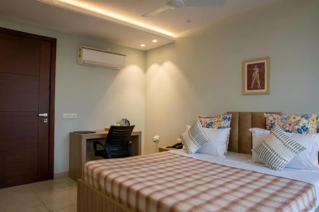 Perch Service Apartment-MG Road