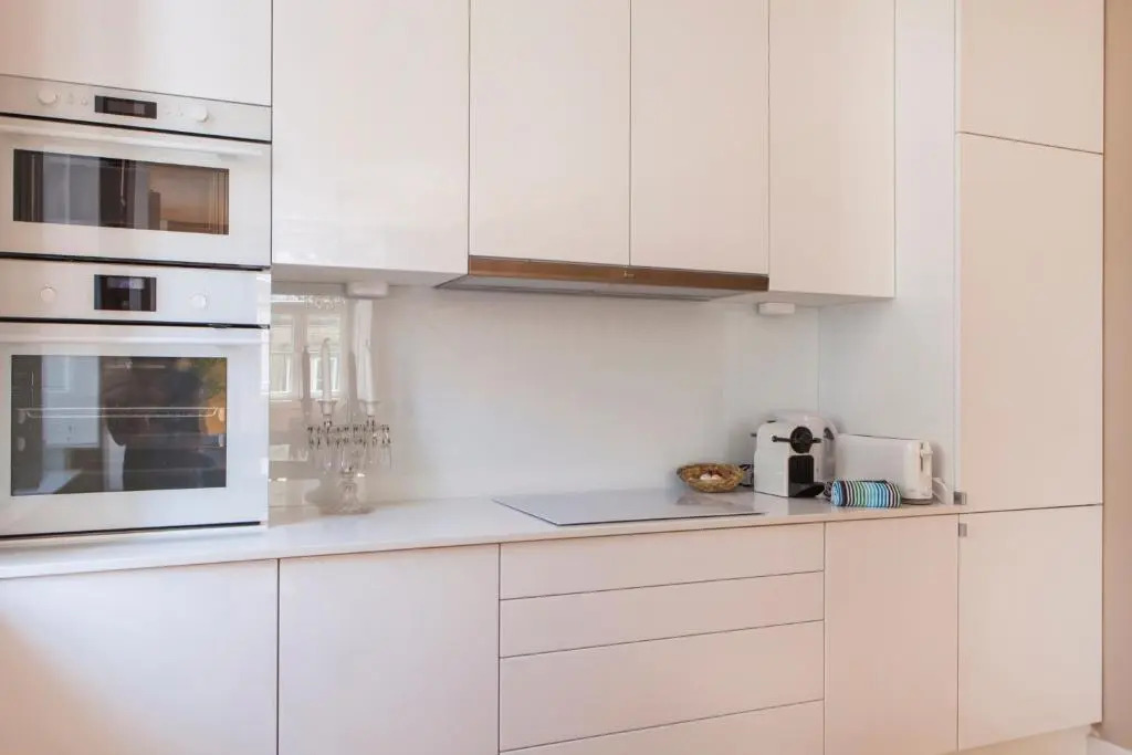 Alfama Baixa Spacious And Bright Apartment Blends the Historic and the Contemporary 2 Bedrs & 2 Bathrs AC 18th Century Building