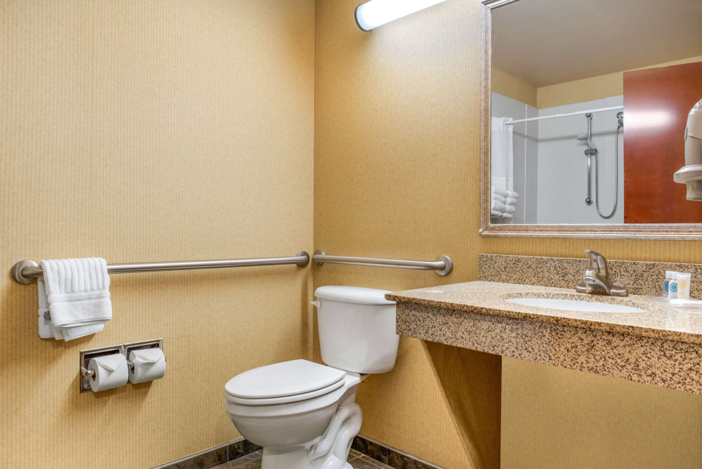Comfort Suites Louisville Airport