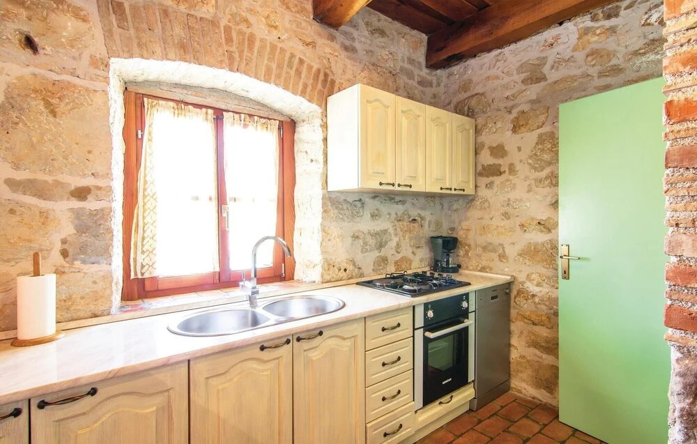 Stunning Home in Porec With Wifi and 2 Bedrooms