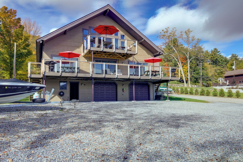 Lakefront Adirondacks Home: Fish, Hike, Ski!