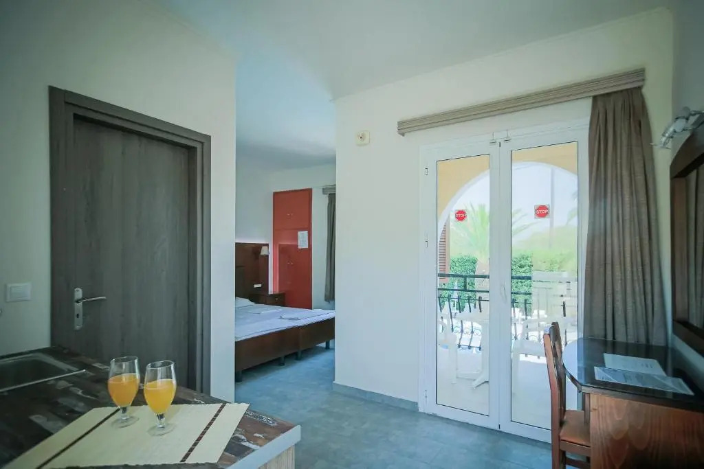 Rose Club Apartments