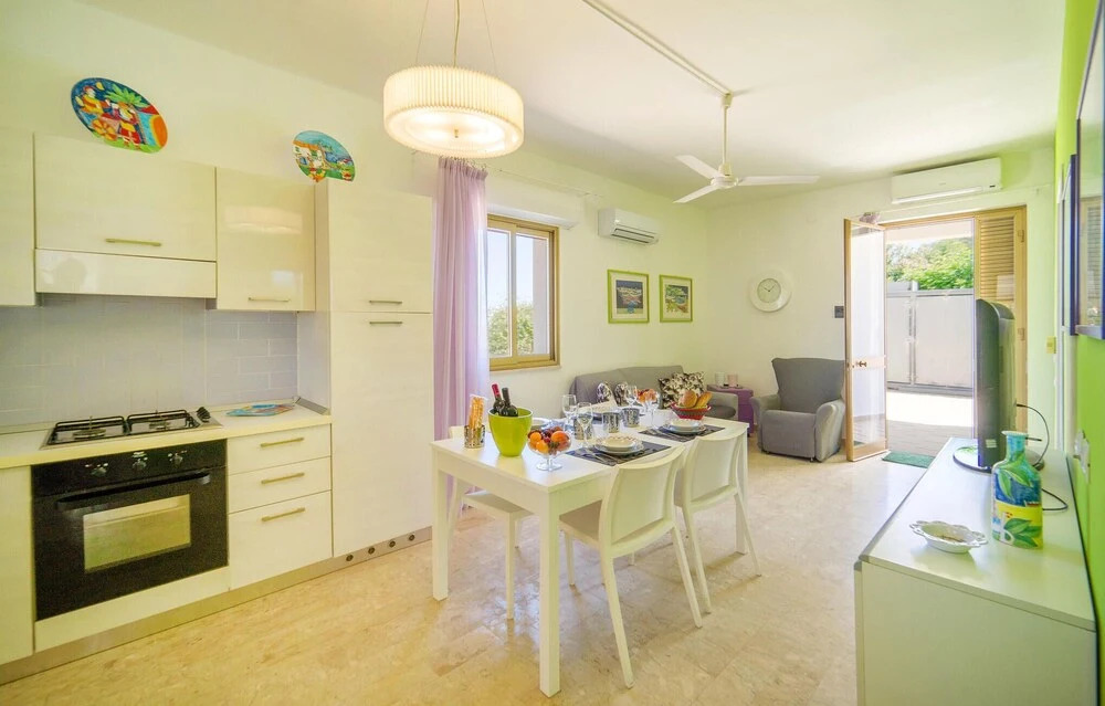 Nice Home in Balestrate With 3 Bedrooms and Wifi