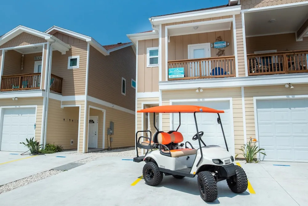 Weather Oar Knot 3 Bedroom Townhouse