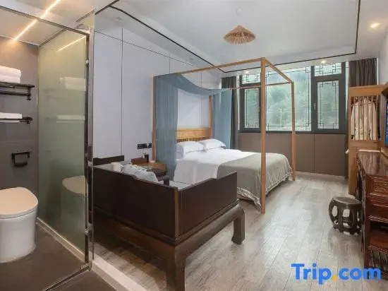 Yinxi Tangquan B&B