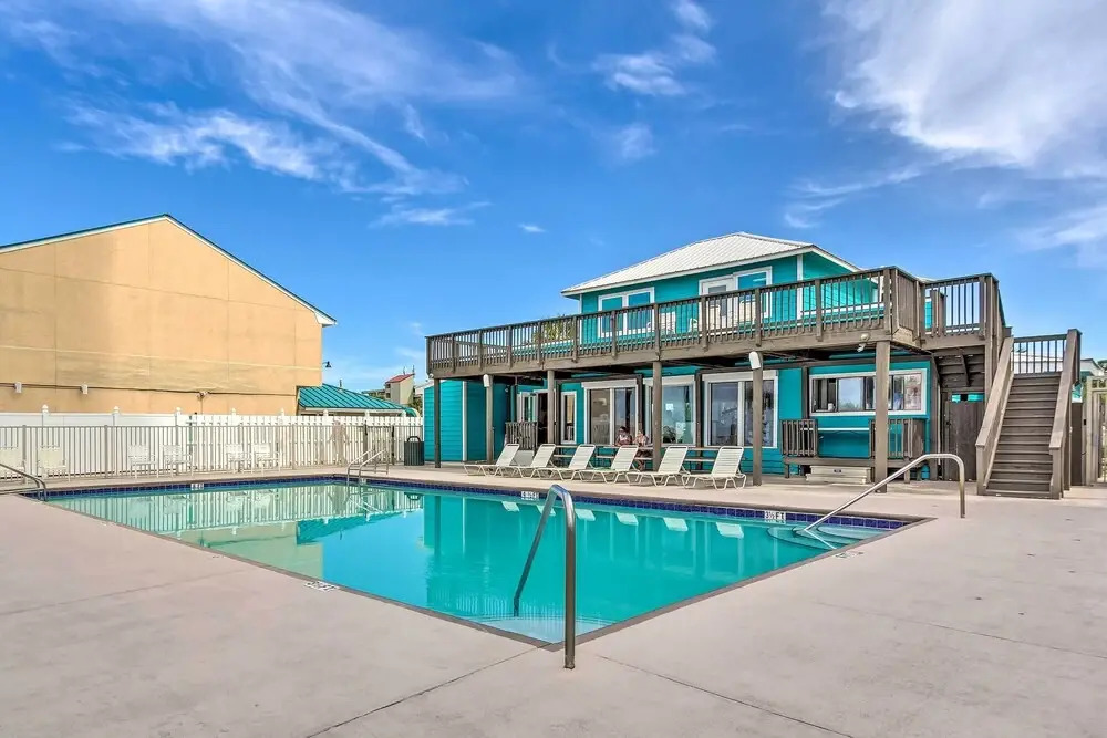 PCB Townhome w/ Resort Amenities - Walk to Ocean!