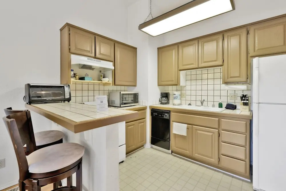 2175-bear View Condo 2 Bedroom Home by Redawning