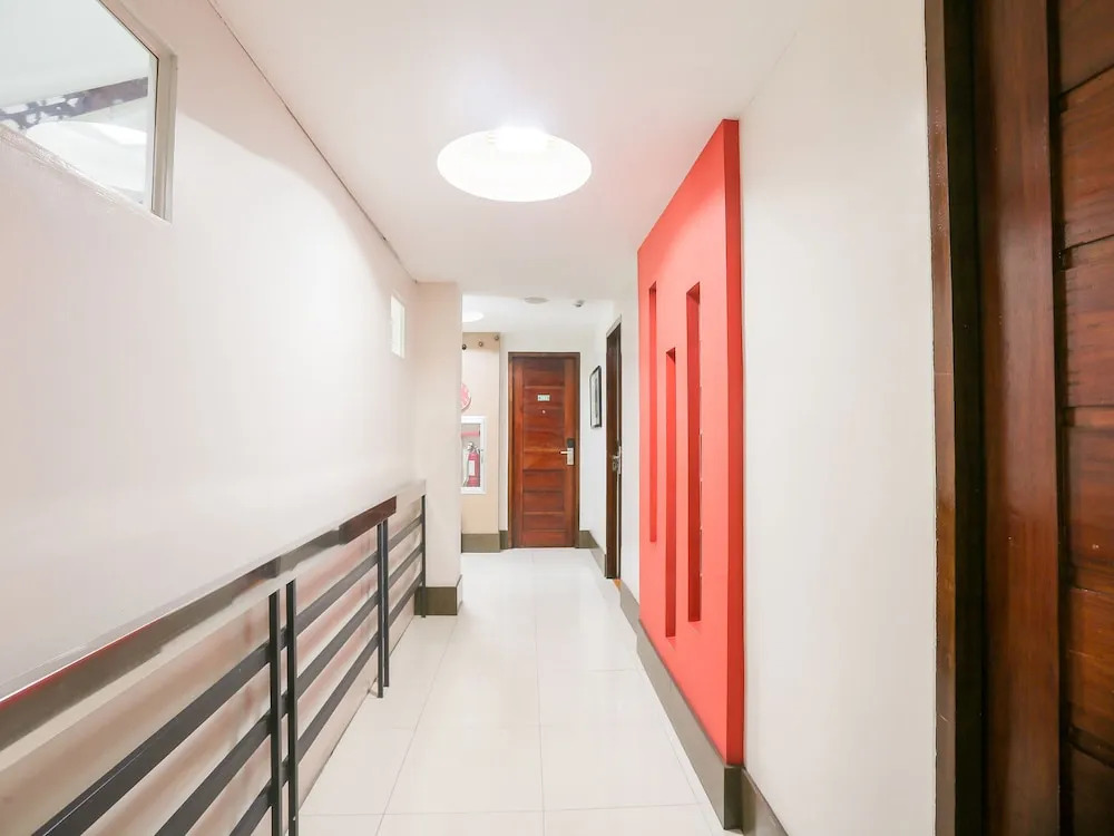 OYO 392 Midcon Apartelle