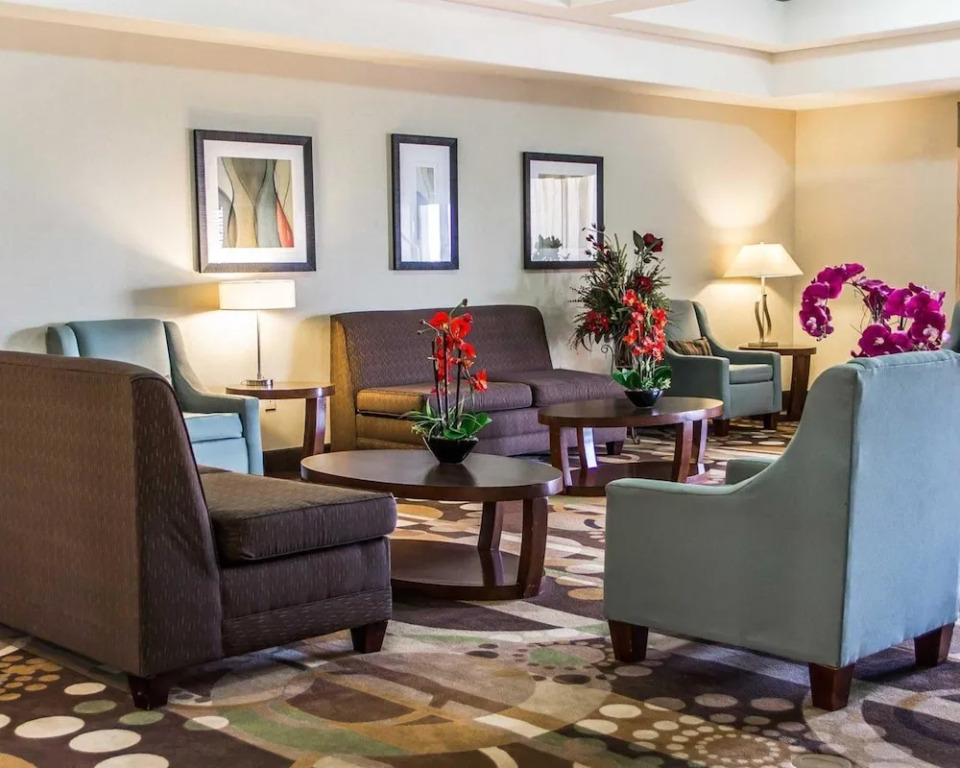 Comfort Inn & Suites