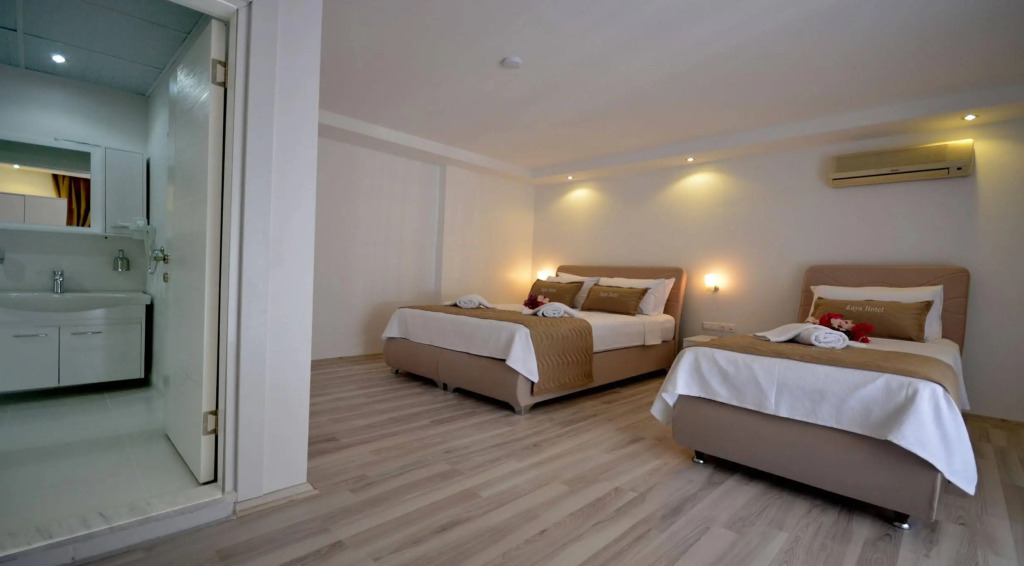 Kaya Hotel