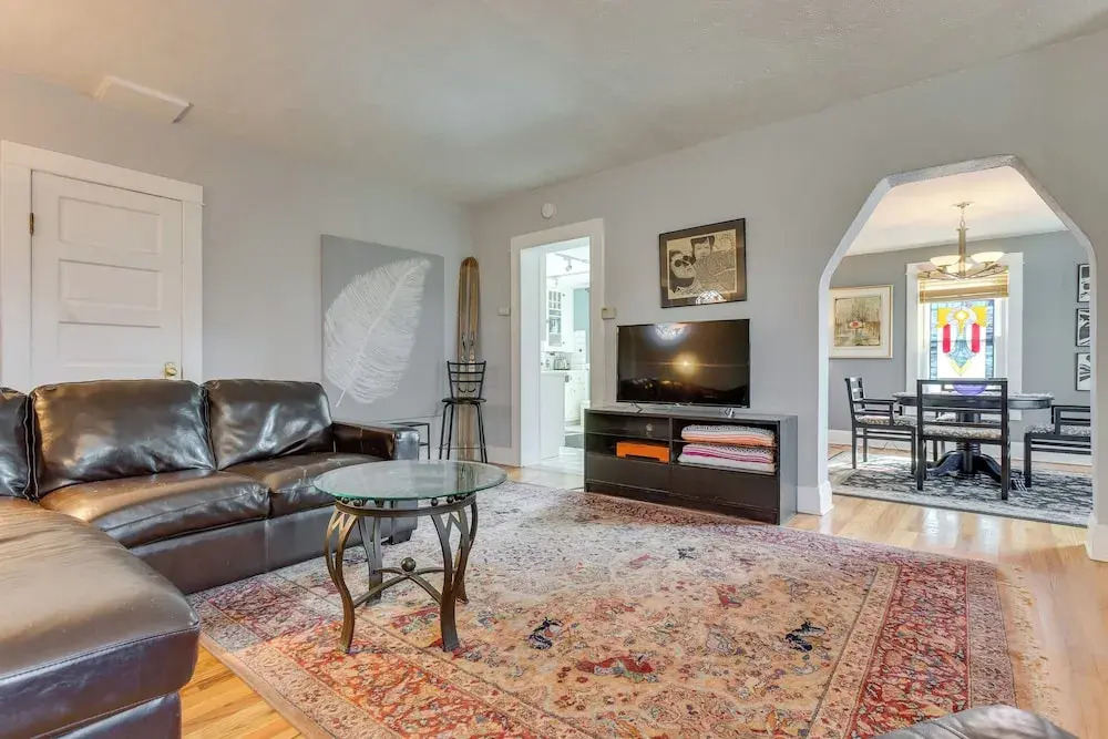 2 Mi to Washington Park: Convenient Denver Home!