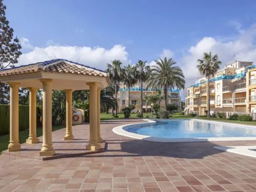 La Riviera 18039