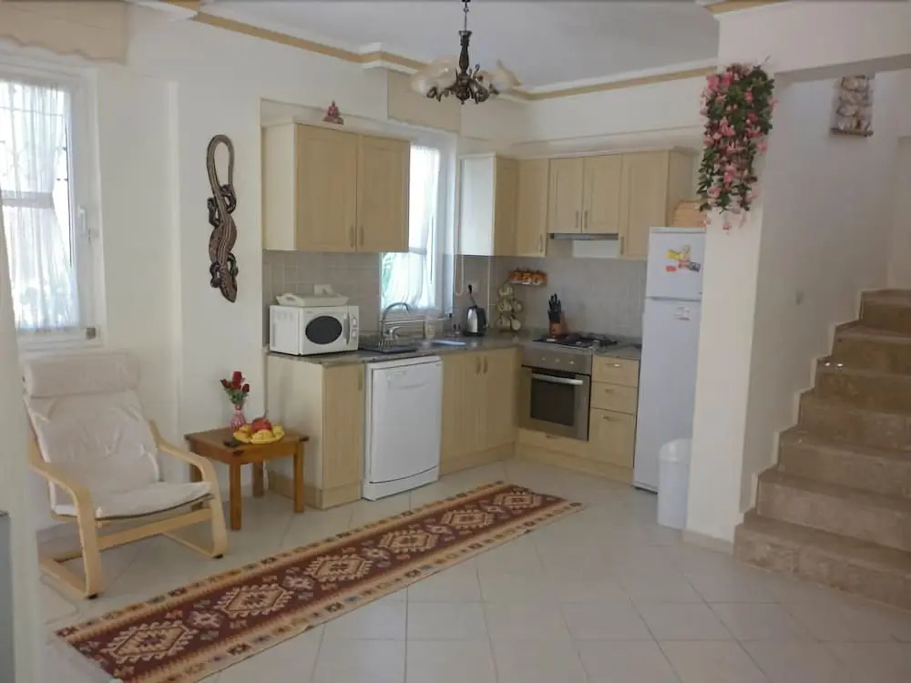 New Age Villa Tina