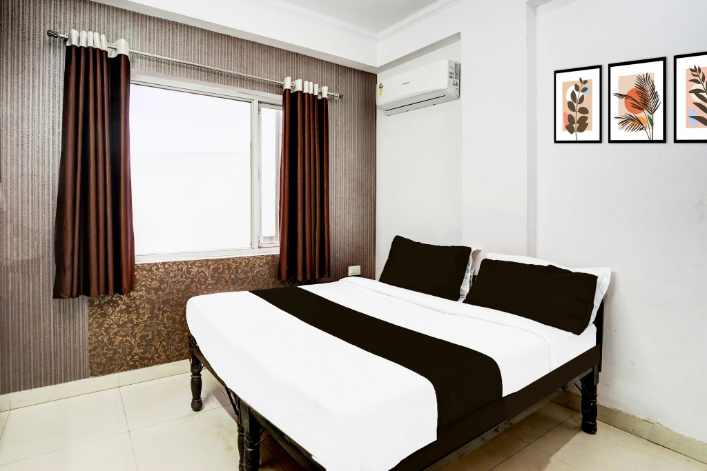 OYO JAI1273 Rayal Inn