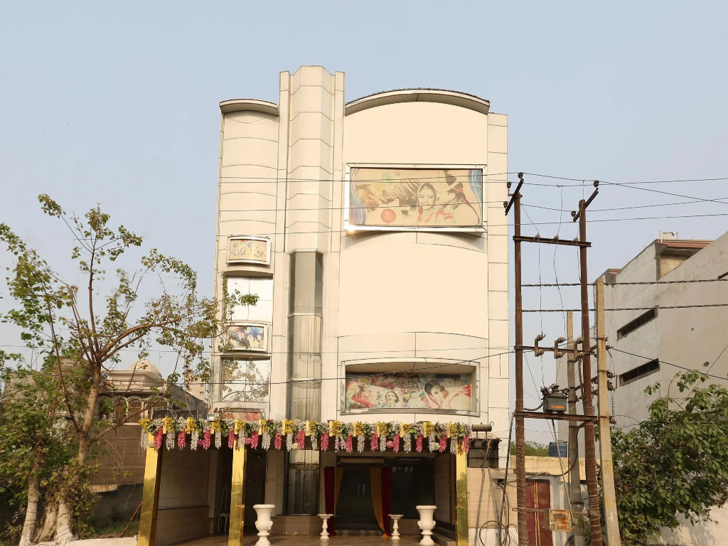 OYO 12779 5 seas Hotel and Banquet