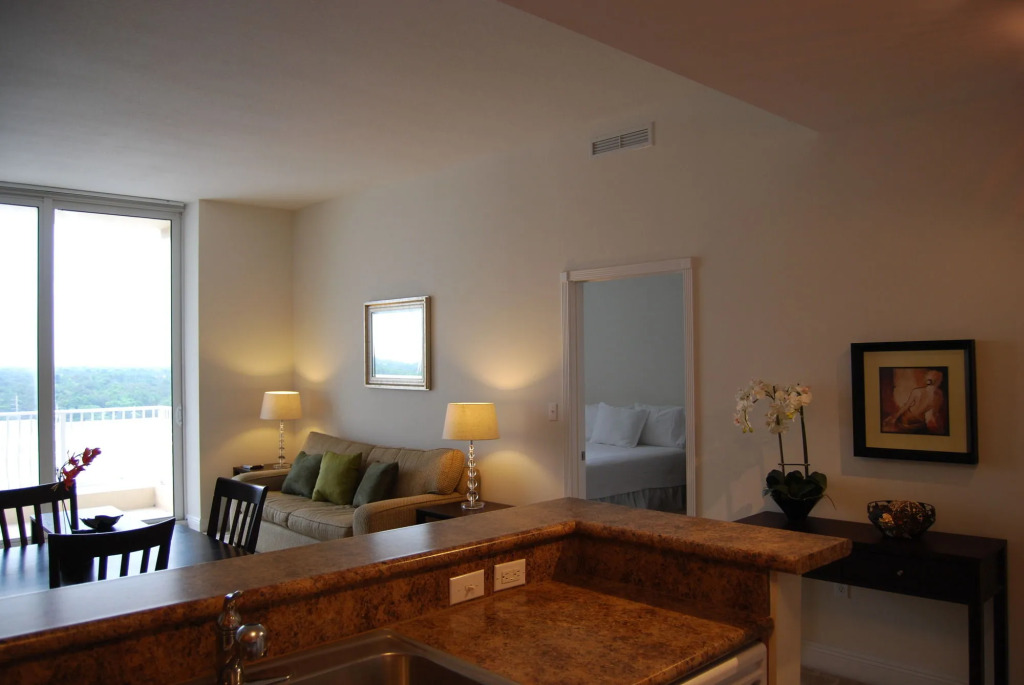 Dadeland Towers by Miami Vacations