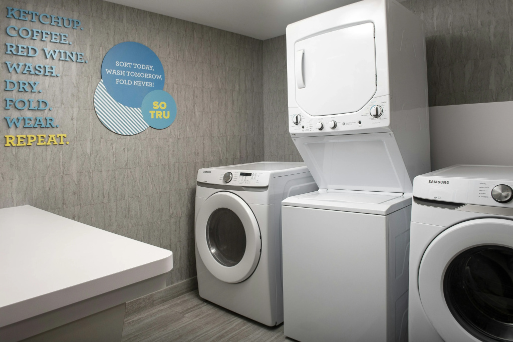 Home2 Suites By Hilton Miami Airport South Blue Lagoon