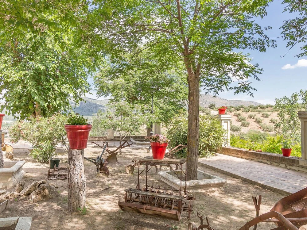 Villa in Priego with pool near Sierras Subbéticas