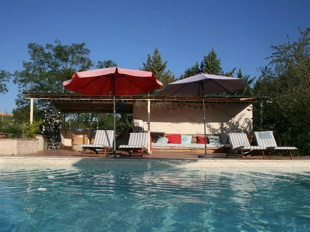 Superb Cottage with Swimming Pool in Fayssac France