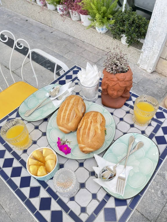 Le Bonheur Hotel