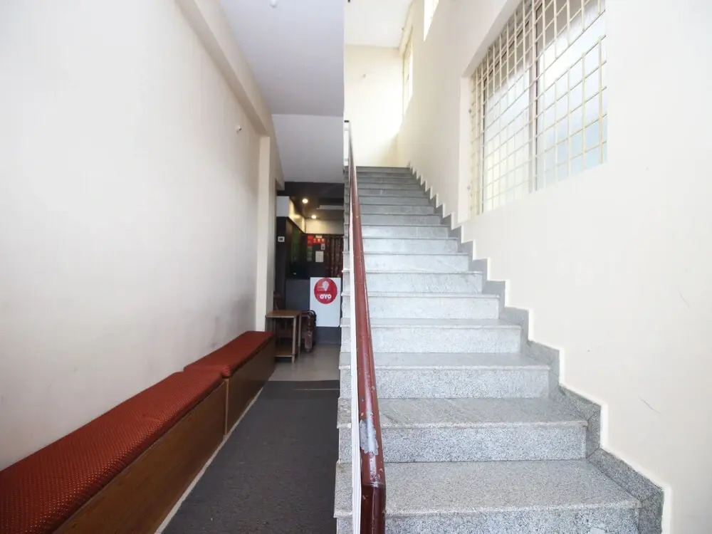 OYO 9632 Hotel Prestige Residency
