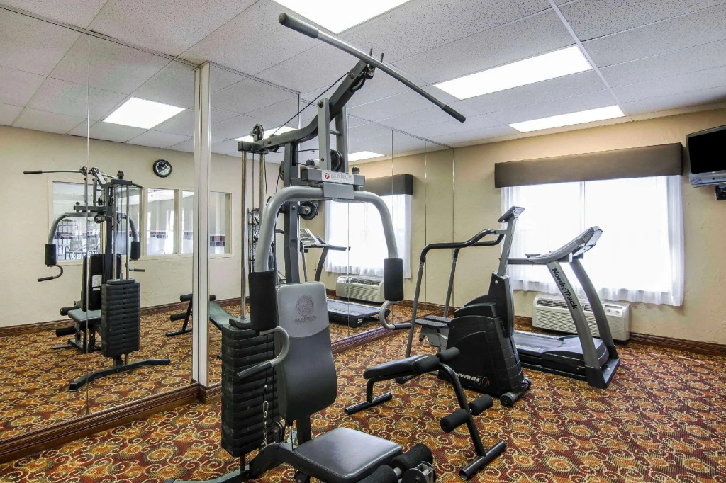 Quality Inn & Suites I-35 E-Walnut Hill