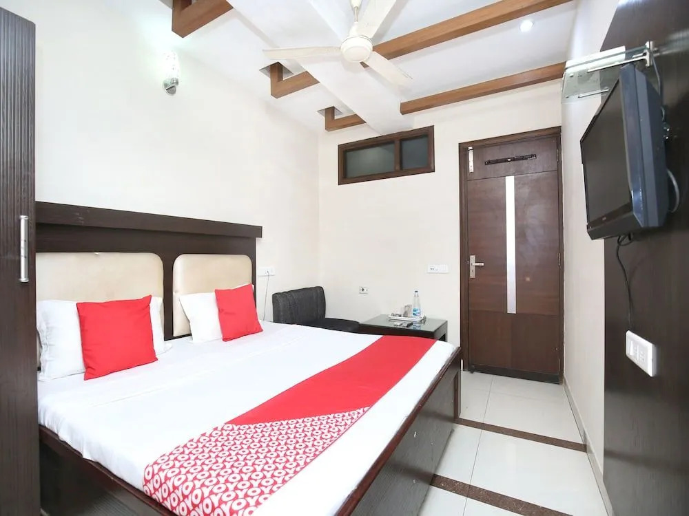 OYO 16829 Hotel City Night