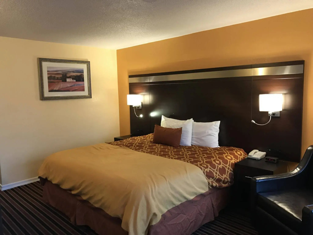 Signature Inn Medford Downtown