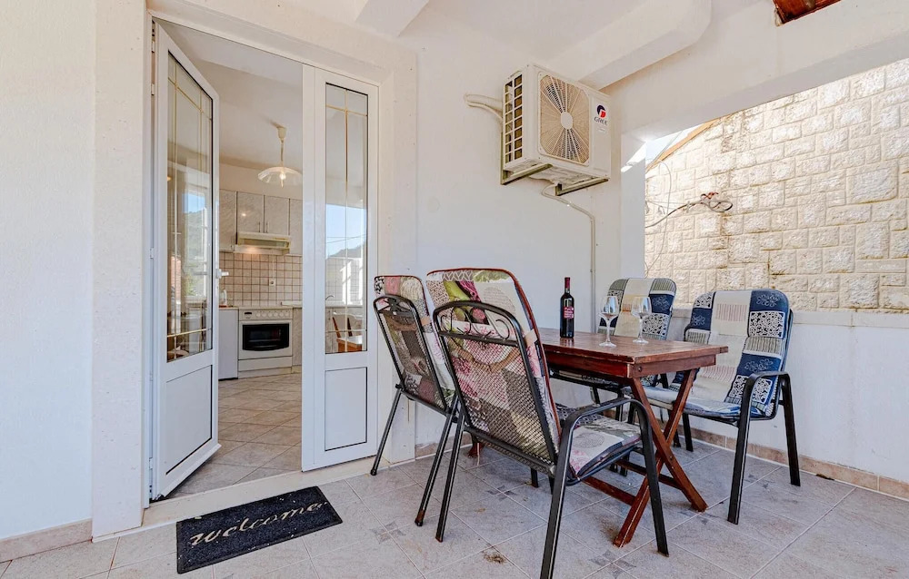 Nice Home in Ston With Wifi and 1 Bedrooms