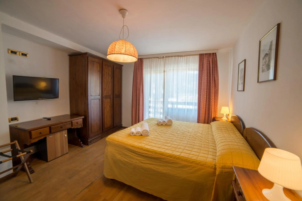 HG Hotel Italia