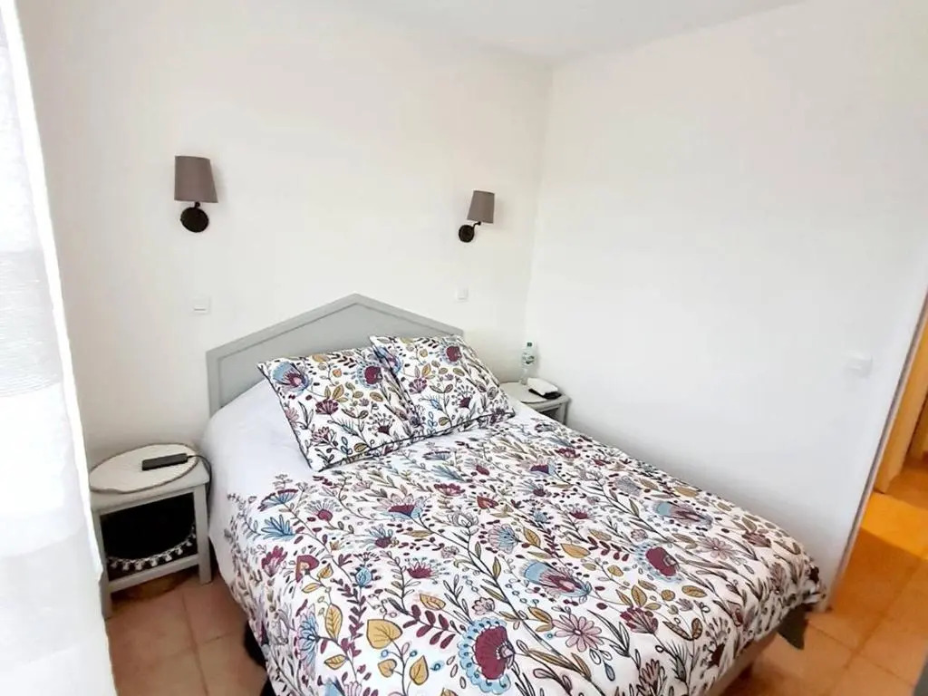 Appartement Six-Fours-les-Plages, 3 pièces, 4 personnes - FR-1-316-282