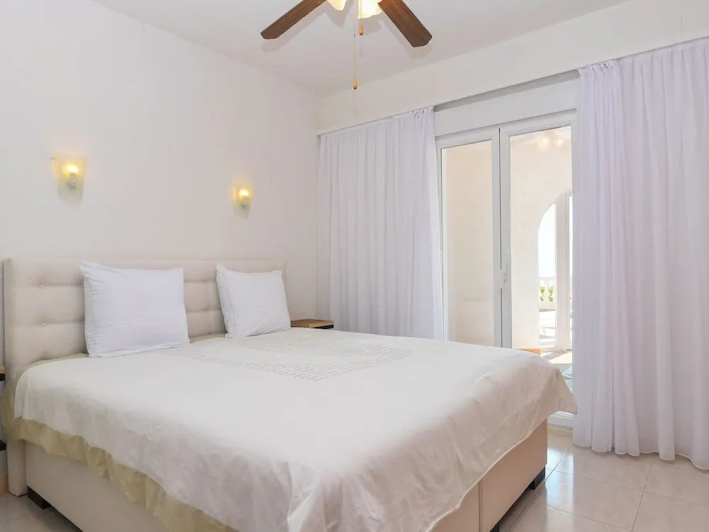 Beautiful Villa in Cumbre Del Sol Private Swimming Pool & 180 Degree sea View