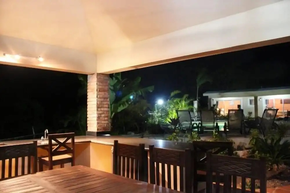 Well Furnished w Private Pool, BBQ & Palapa Bar