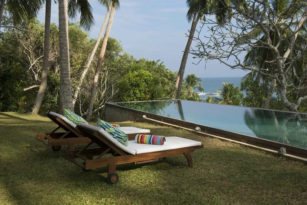 Sustainably Designed Villa Overlooking Indian Ocean