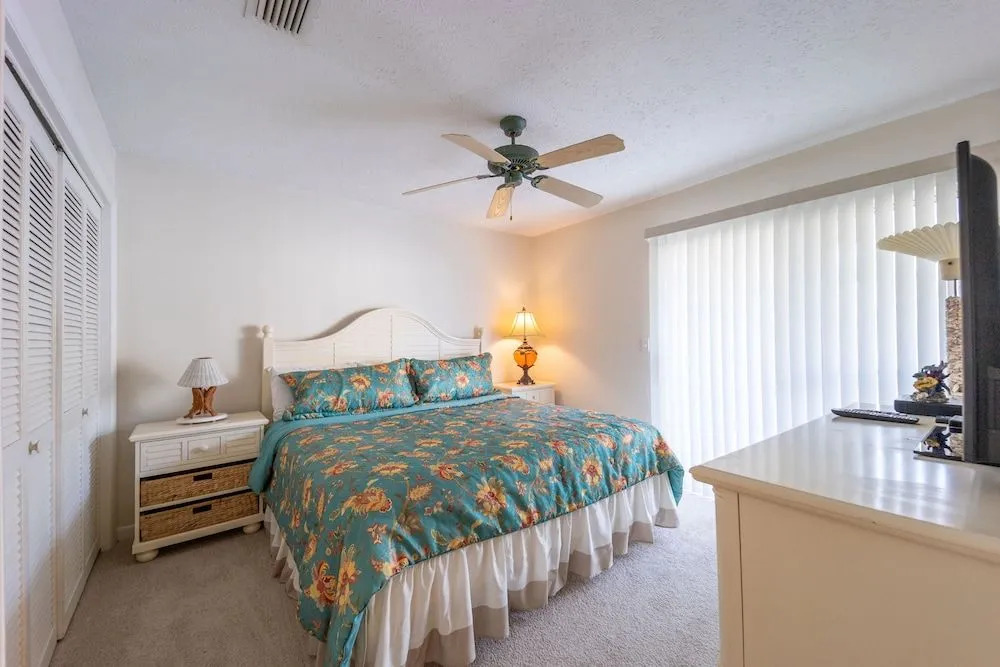 Sun Kissed Beachside Condo With Pool