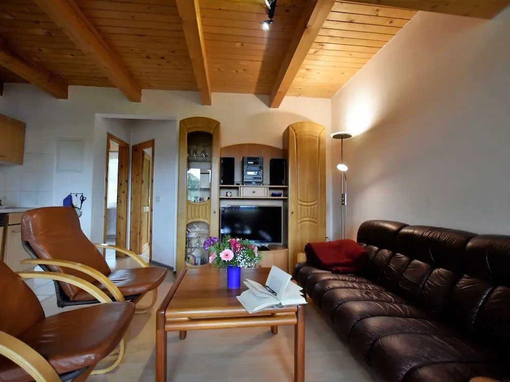 Spacious Apartment in Boddin with Garden