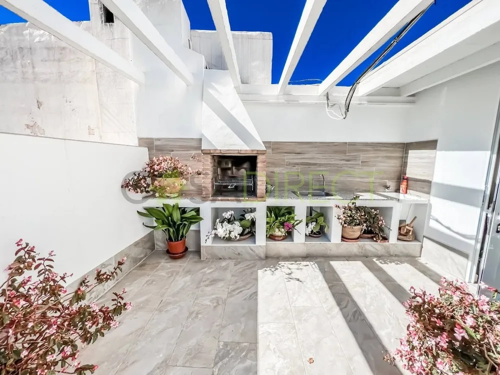 Cd-1382 Two Bedroom Apartment With Terrace