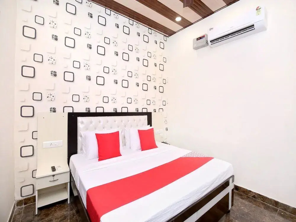 The Sitara Hotel By OYO Rooms