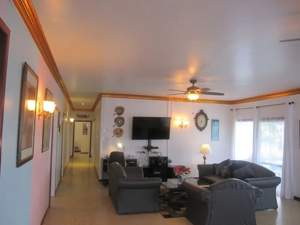 Captain Cook Apartments