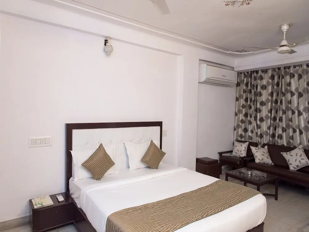 OYO 12656 Hotel Green View International