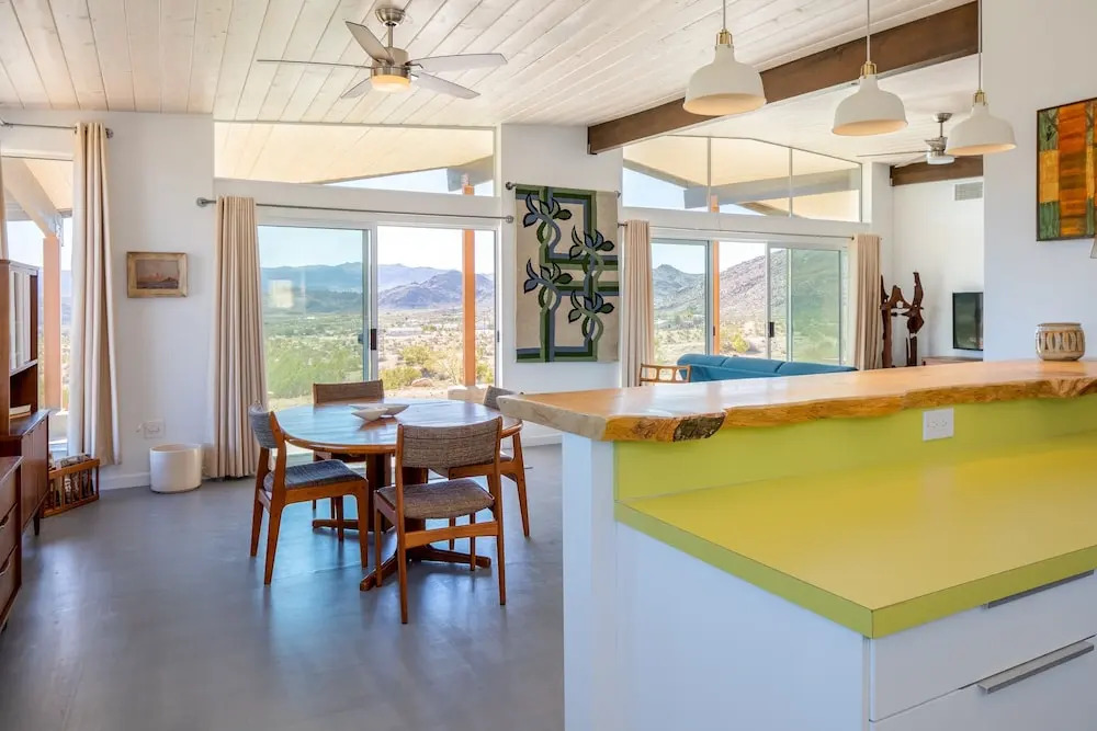 Las Alas Del Sol- A Desert Architectural Gem 2 Bedroom Home by RedAwning