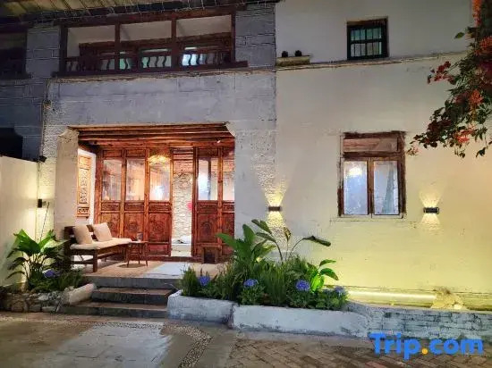 Zuji Youth Hostel