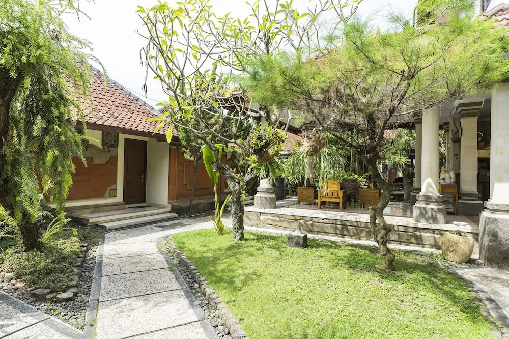 RedDoorz @ Sanur Bali Beach