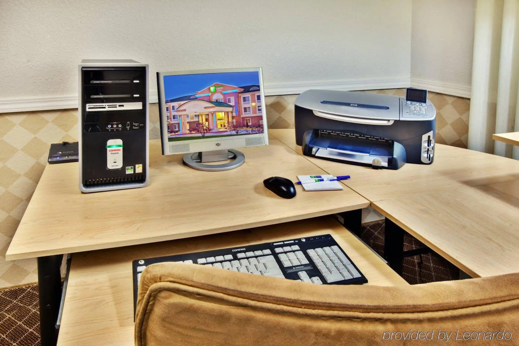 Holiday Inn Express Hotel & Suites Ames by IHG
