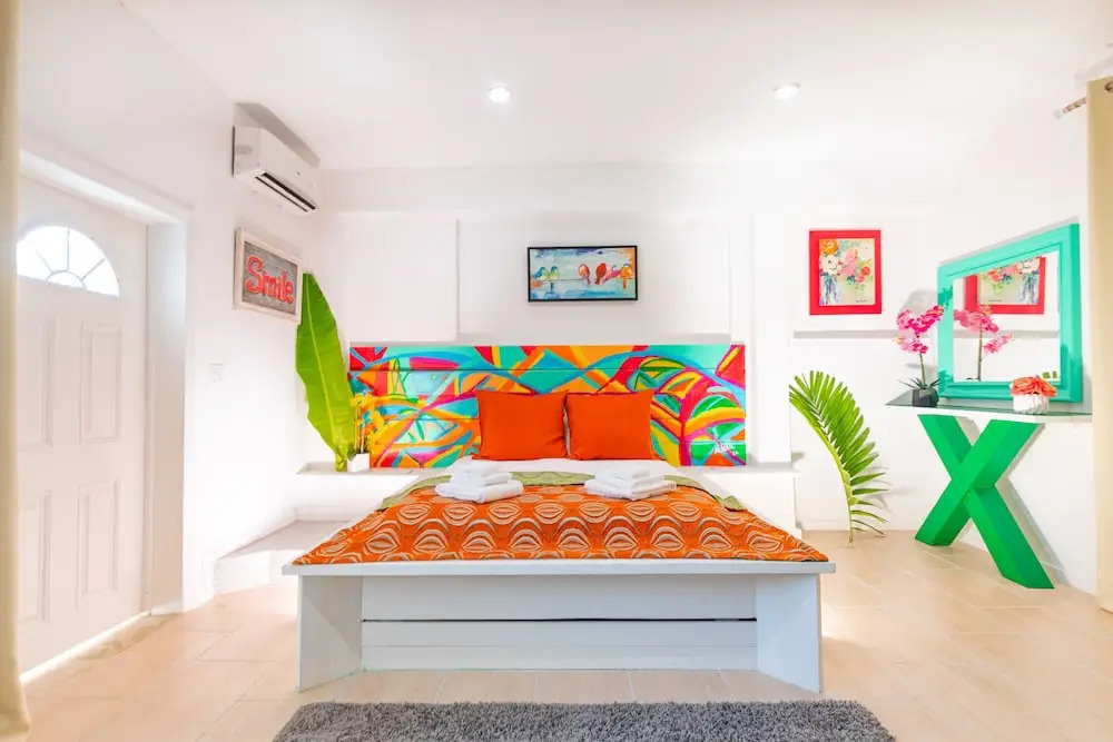 Studio 7 in Caprice Community