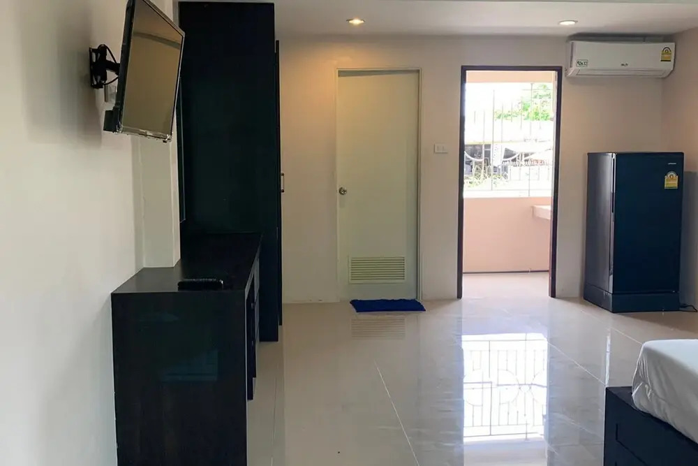 OYO 75329 Phensri Apartment