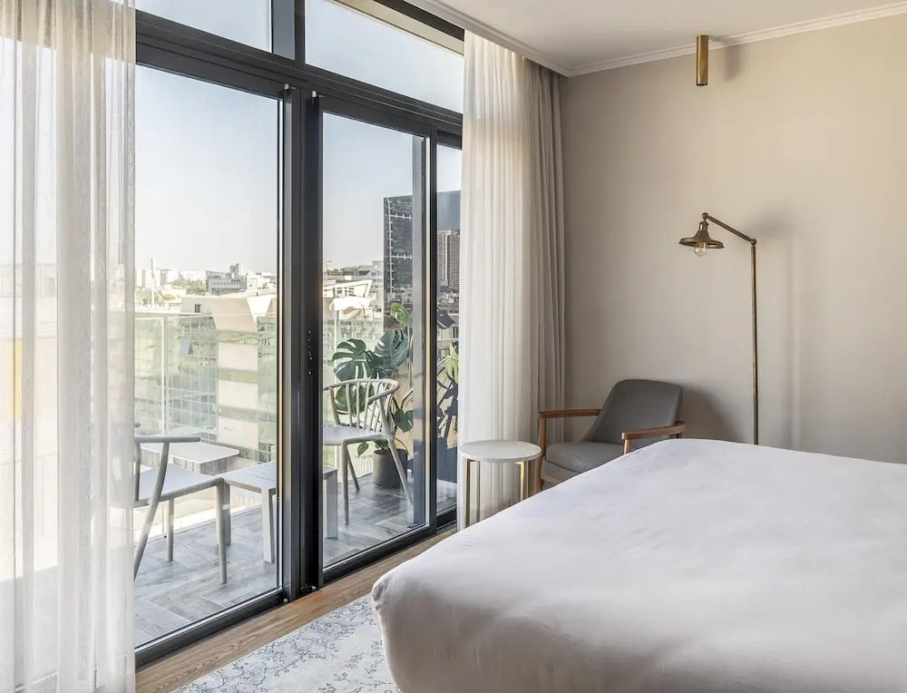 Jo Shtibel Tel-Aviv