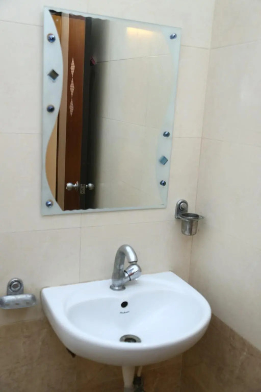 OYO 8240 Maan Residency
