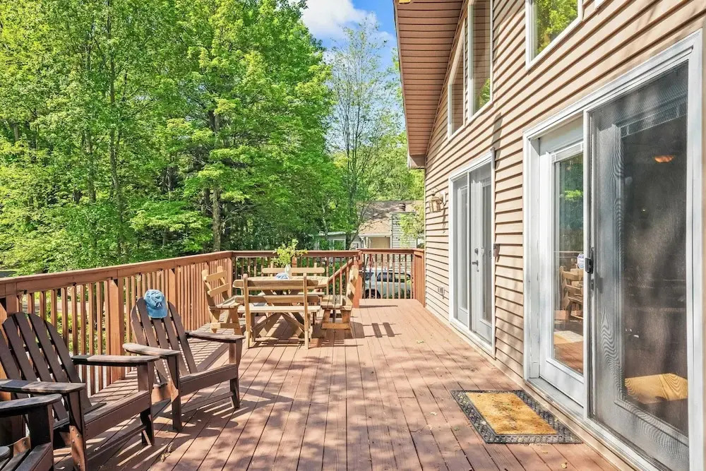 Pocono Paradise by Avantstay Lakeside Retreat, Hot Tub, Game Room, Near Beach
